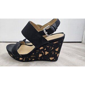 ADRIENNE VITTADINI Black Wedge Heel Ankle Strap 8M Heel Design